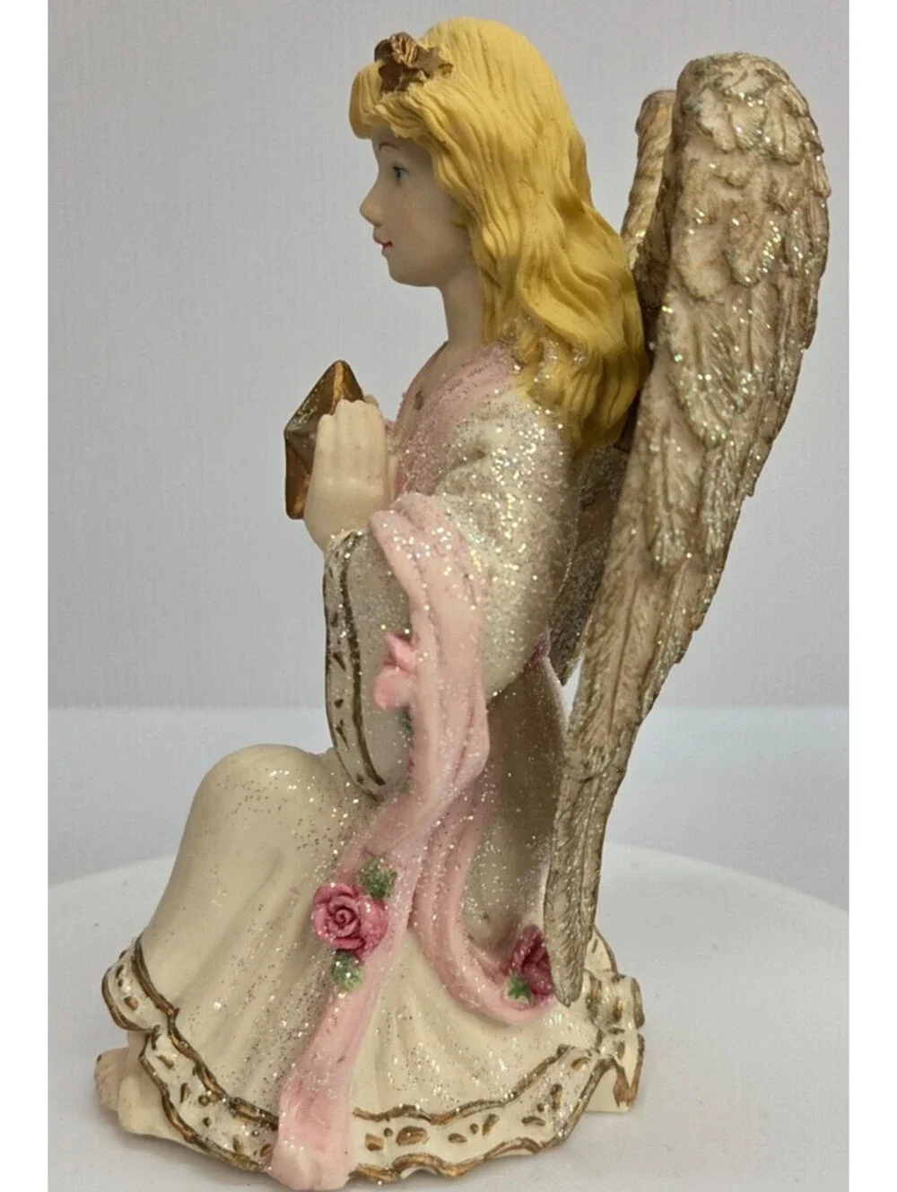 Dillard’s Kneeling Iced Angels Set 4 Figures 6” Hand Painted Christmas Decor VTG